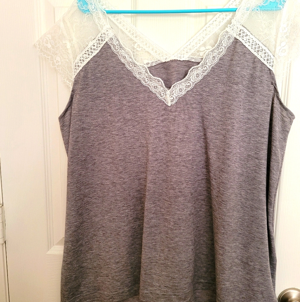 Lace sleeve v neck